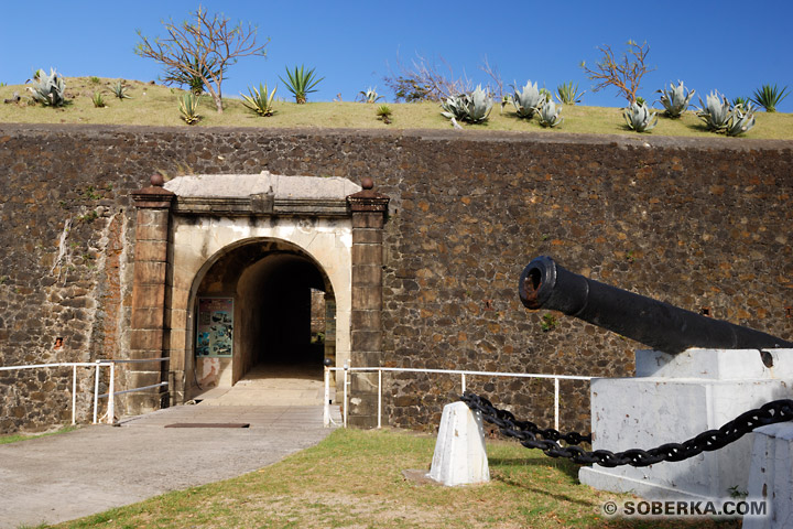 Entrée du fort Napoléon - Les Saintes - Guadeloupe