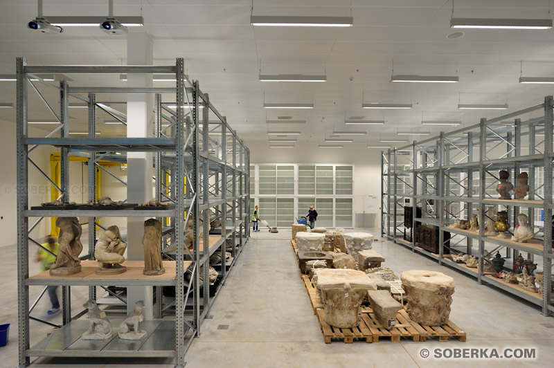 Musée du Louvre-Lens : Réserves, espaces de stockage et de restauration