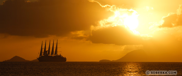 Coucher de soleil sur les îles Saintes